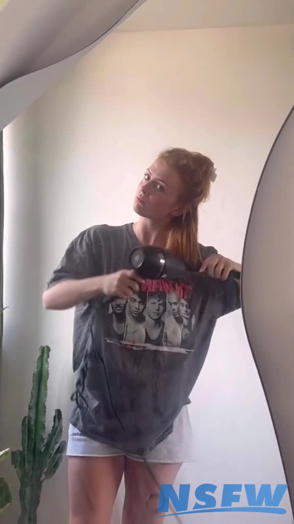 Softcore beauties SS maisie smotretь video Porn Pics and XXX Videos - Reddit NSFW            