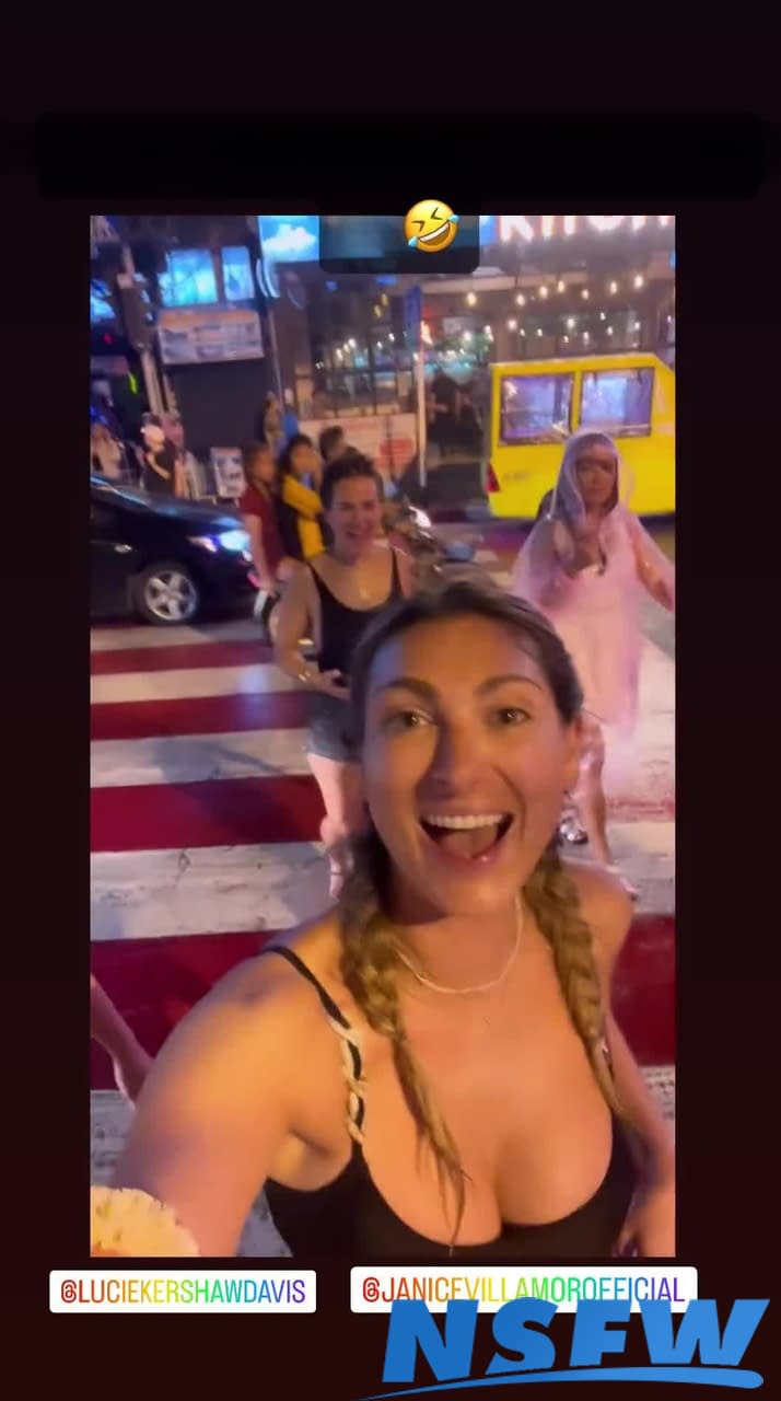 Luisa Franco Cervantes en un ángulo revelador con su lencería roja y transparente